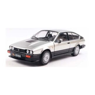 Alfa Romeo GTV6 1984 1:18 Plateado